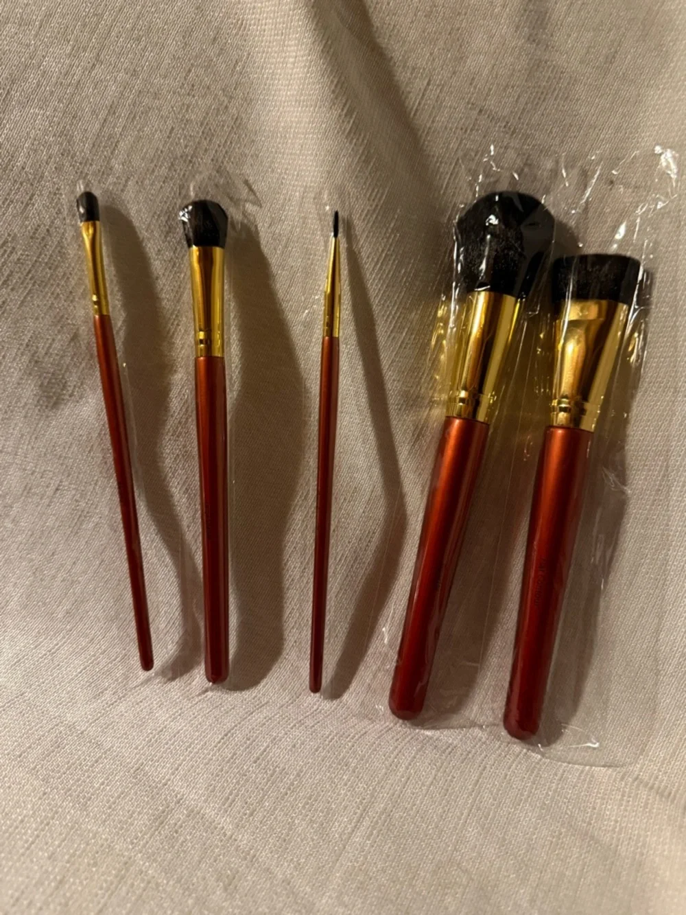 Makeup Brush Set with Gold Ferrules - NWOT - Picture 2 of 3
